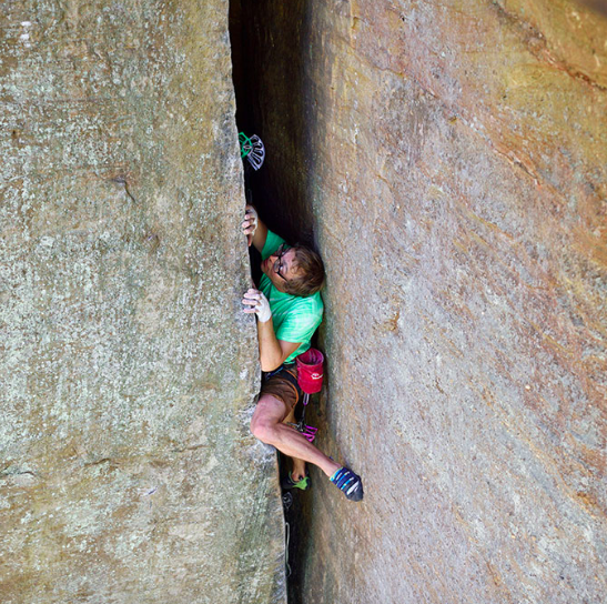 “Are we in Yosemite?” Ben Bransby facing up to Inhibitor (5.11a), Eastern Sky Bridge. © Ray Wood